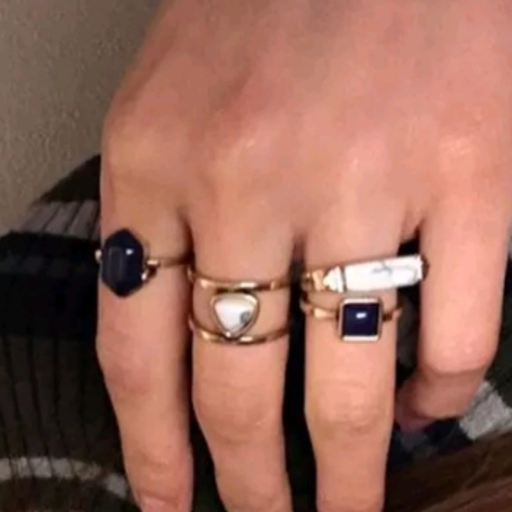 1 LEFT 🎀3/$22🎀 Stone Ring Set - Picture 2 of 5